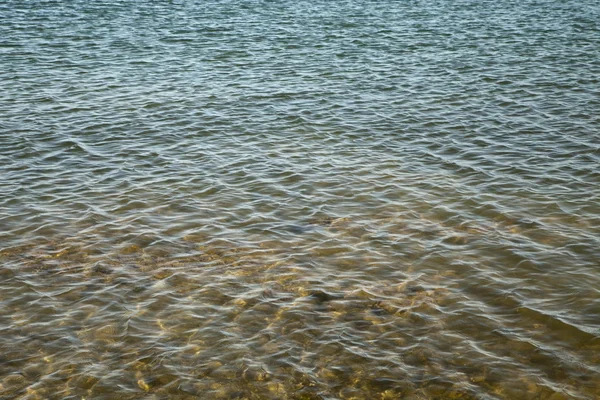 Blaues Meer mit Wellen — Stockfoto