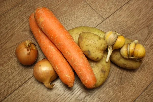 Fresh vegetables on wood background — Stock Photo, Image