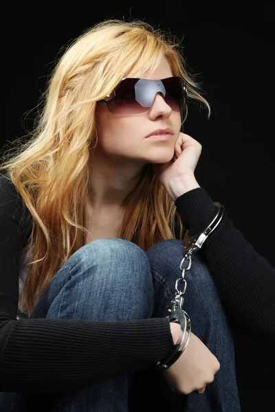 Girl with handcuffs — Stock Photo, Image