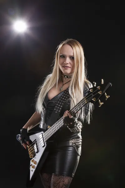 Woman with guitar — Stock Photo, Image