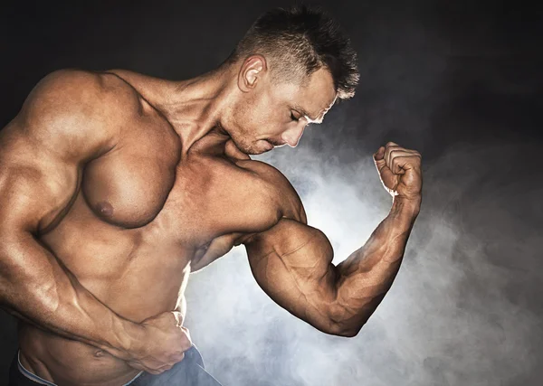 Bodybuilder — Stock Photo, Image