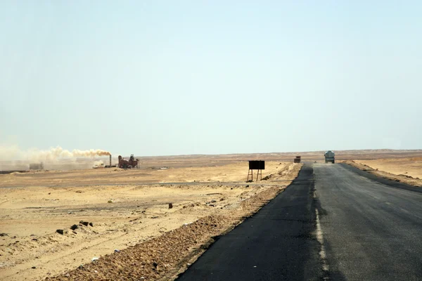 Route dans le désert — Photo