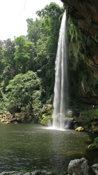 Водопад Мисоль Ха — стоковое видео