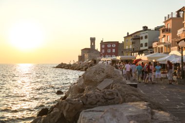 günbatımı Piran