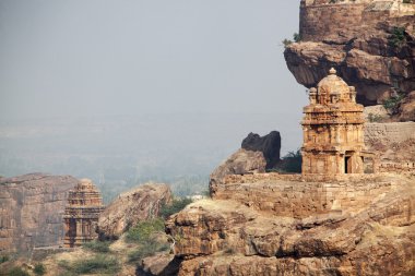 Kaya templesat, Badami