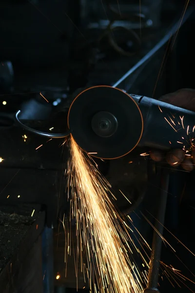 Cutting metal — Stock Photo, Image