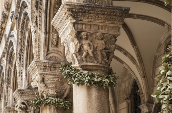 Pillars in Dubrovnik — Stock Photo, Image