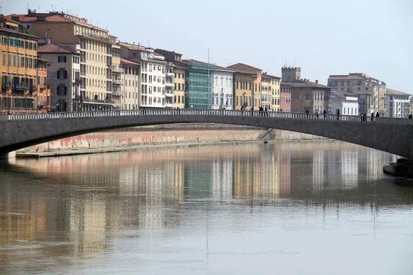 Ponte através do rio Arno — Fotografia de Stock