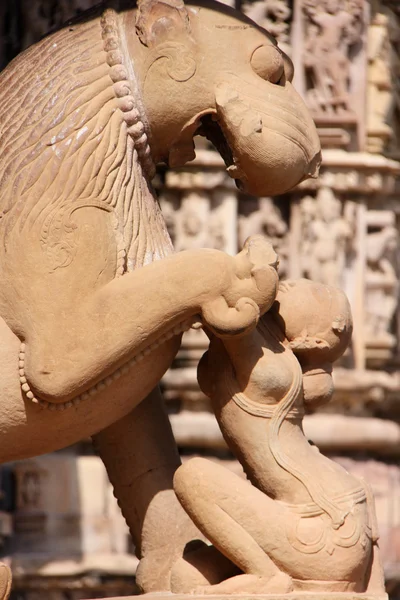 Statue in Khajuraho temple — Stock Photo, Image