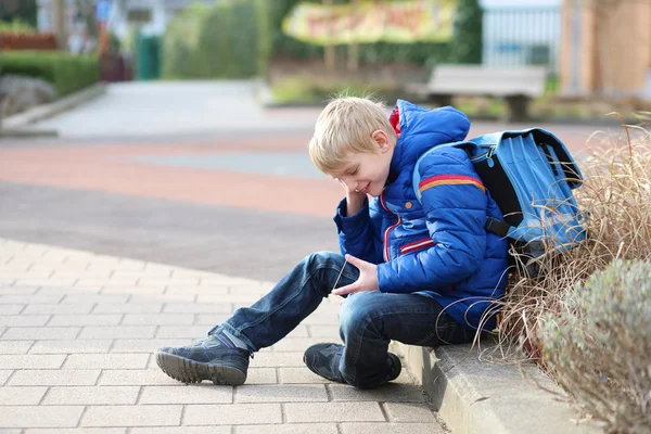 Teenager boy calling on mobile phone — Stock Photo, Image