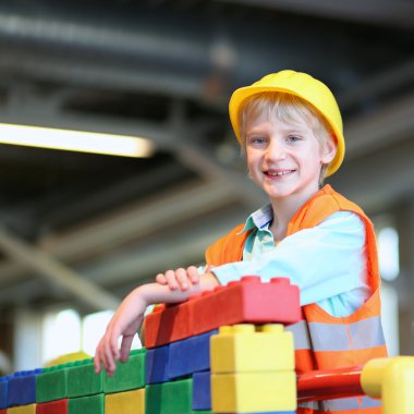 büyük plastik inşaat tuğla ev çocuğu