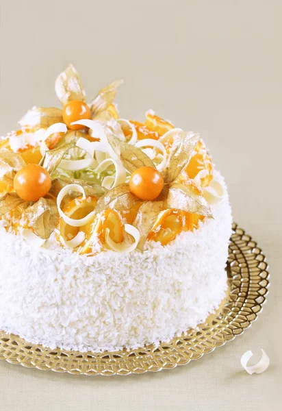 オレンジ色のココナッツ ケーキ — ストック写真