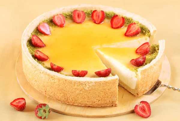 Vanille cheesecake met aardbeien — Stockfoto