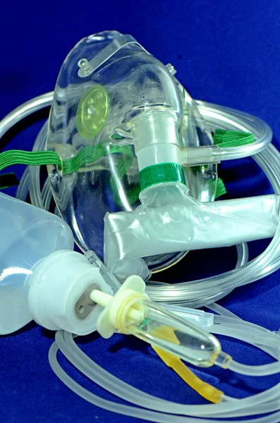 Medical devices and intravenous solution for emergency medicine. — Stock Photo, Image