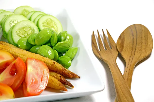 Kleurrijke Aziatische stijl gemengde plantaardige schotel. — Stockfoto