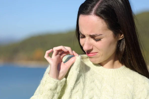 Disgusted Woman Complaining Bad Smell Clothes Mountain — Stock Photo, Image