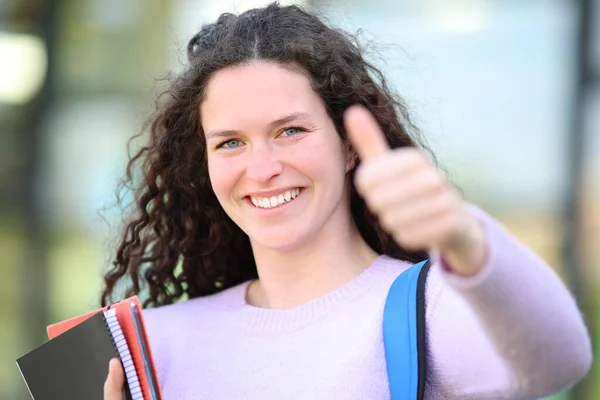 Happy Student Thumbs Looking Camera Campus — Stock Photo, Image