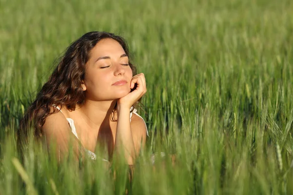 Woman Breathing Fresh Air Relaxing Green Wheat Field — Stock Photo, Image