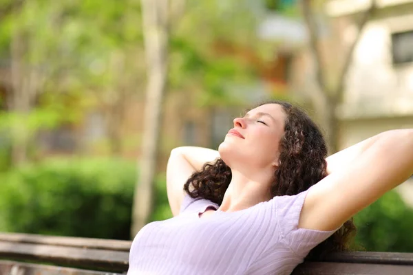 Relaxed Woman Resting Arms Head Sitting Bench Park — Stock Photo, Image