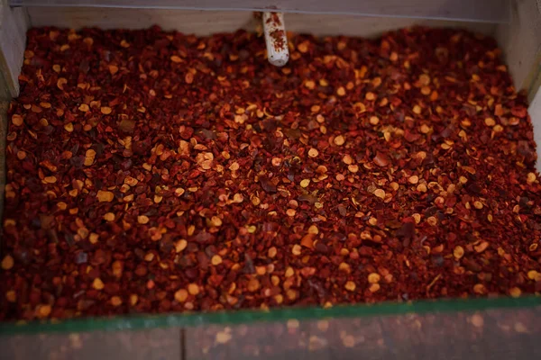 パプリカ 甘い鐘や熱い赤唐辛子風味の食感 スパイシーな辛味調味料 種子と調理成分 — ストック写真
