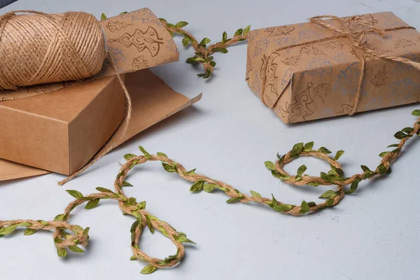 Écologique Joyeux Noël Concept Boîte Cadeau Enveloppée Papier Artisanal Avec — Photo