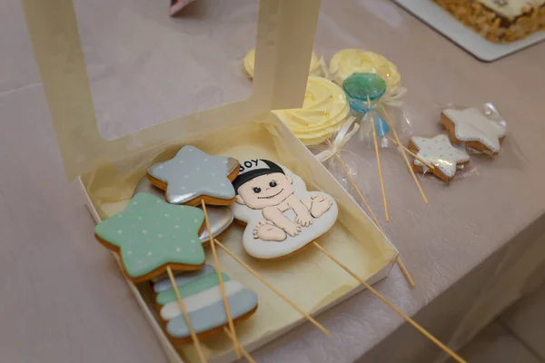 Sternförmige Lebkuchen Kuchen Mit Babybild Süße Leckereien Oder Geburtstagstorte Obenauf — Stockfoto