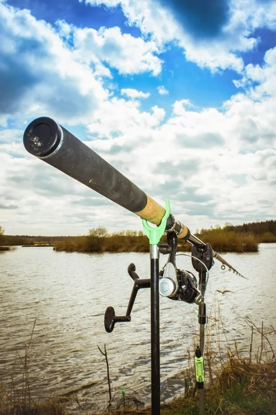 Fishing on the lake — Stock Photo, Image