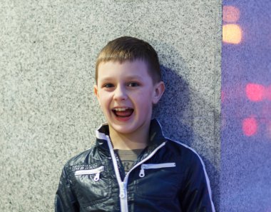 gülen çocuk akşam walk on