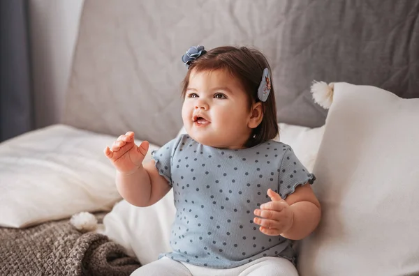Conceito Infância Emoções Pessoas Bebê Sorridente Feliz — Fotografia de Stock
