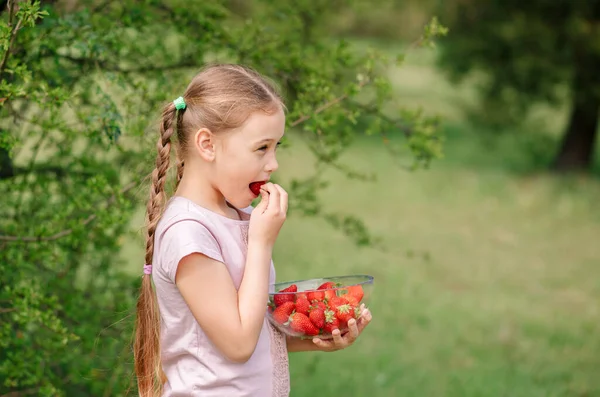 Portrait Happy Cute Little Girl Eating Strawberries Summer Day Soft — Stock Photo, Image