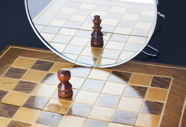 Chess Pawn Seeing Himself Mirror King — Stock Photo, Image