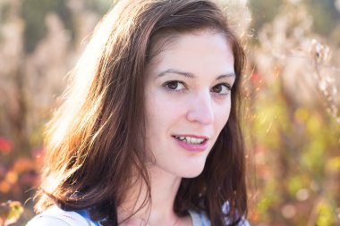 kadın poz güneş ışığı