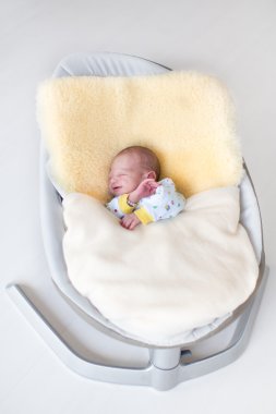 Yeni doğan bebek uyku