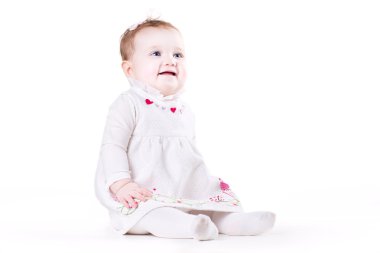 Beyaz elbiseli kız.