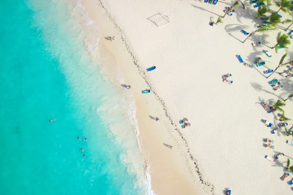 Trevlig tropisk strand från luften — Stockfoto