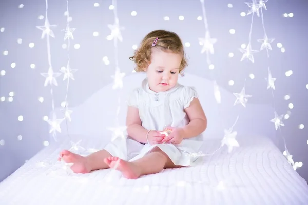 Adorable toddler girl — Stock Photo, Image