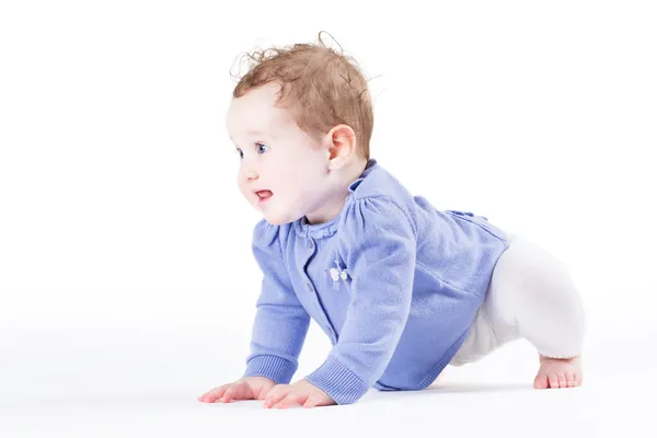 Girl learning to crawl — Stock Photo, Image