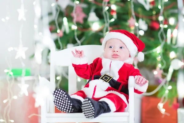 Bébé garçon en costume de Père Noël — Photo