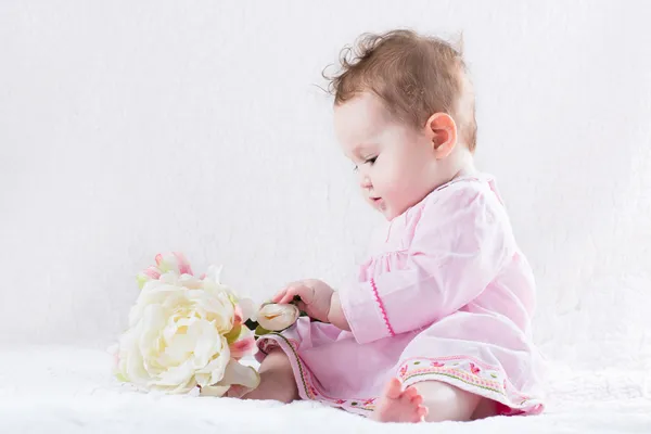 Pretty little baby girl — Stock Photo, Image