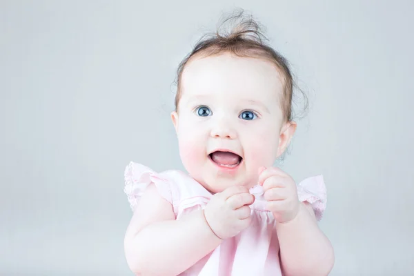 Beautiful little girl — Stock Photo, Image