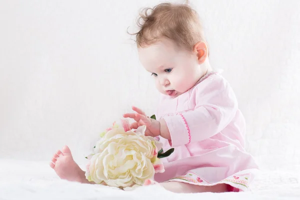 Pretty little baby girl — Stock Photo, Image