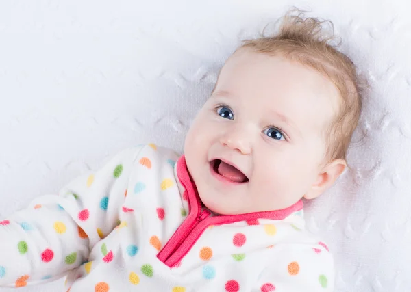 Sorrindo bebê menina — Fotografia de Stock