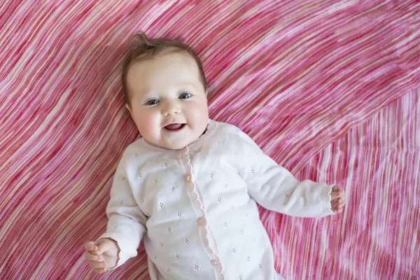 Baby Rosa bladet — Stockfoto