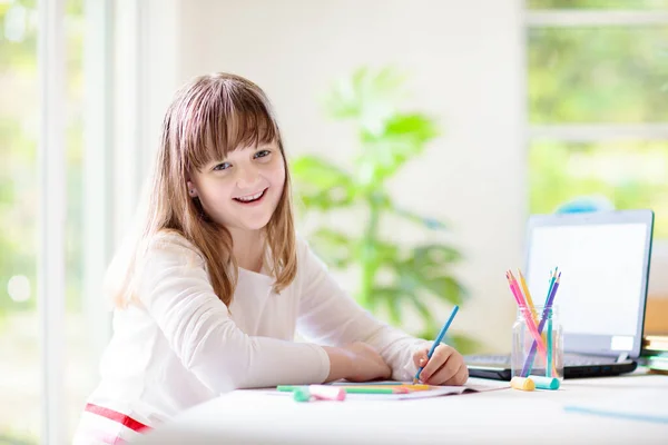 Fjärrundervisning Online Skolbarn Med Dator Som Har Videokonferens Chatt Med — Stockfoto