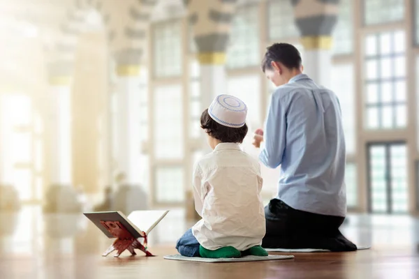 Ramadan Kareem Greeting Father Son Mosque Muslim Family Praying Man — Stock Photo, Image