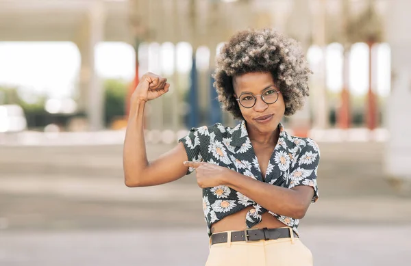Puño Mujer Poder Femenino Mujer Víctima Racismo Fuerza Las Mujeres — Foto de Stock