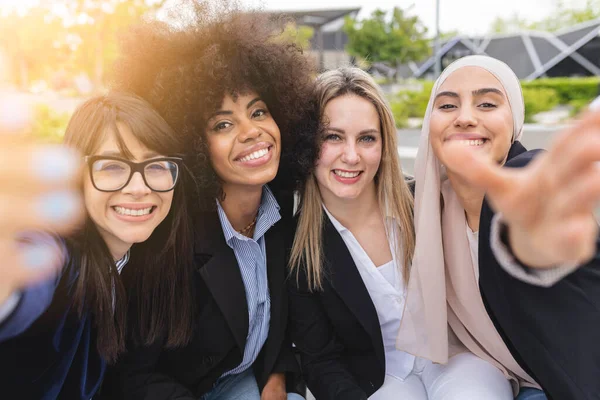 Multiracial Female Business Coworkers Making Selfie Outdoors — Fotografia de Stock
