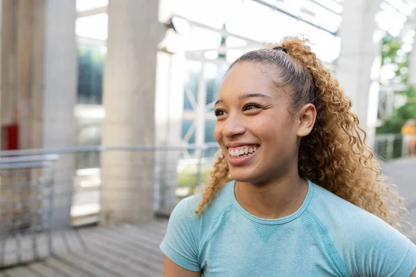 Young Beautiful Blond Hispanic Sporty Woman Curly Hair Wearing Fitness — Fotografia de Stock