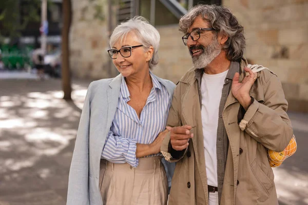 Smiling Senior Couple Walking Together City Were Grocery Story Enjoying — Stock Photo, Image