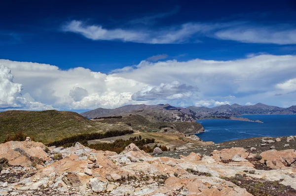 태양의 슬 라 델 자리 섬입니다. 볼리비아. — 스톡 사진